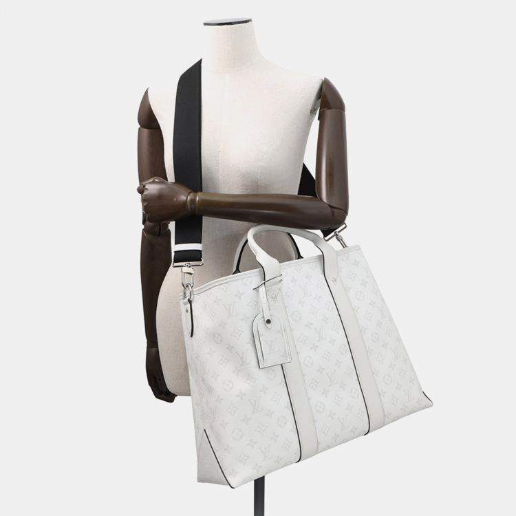 مملوكة مسبقًا Louis Vuitton Weekend Tote Nm Blanc Monogram Taiga Leather