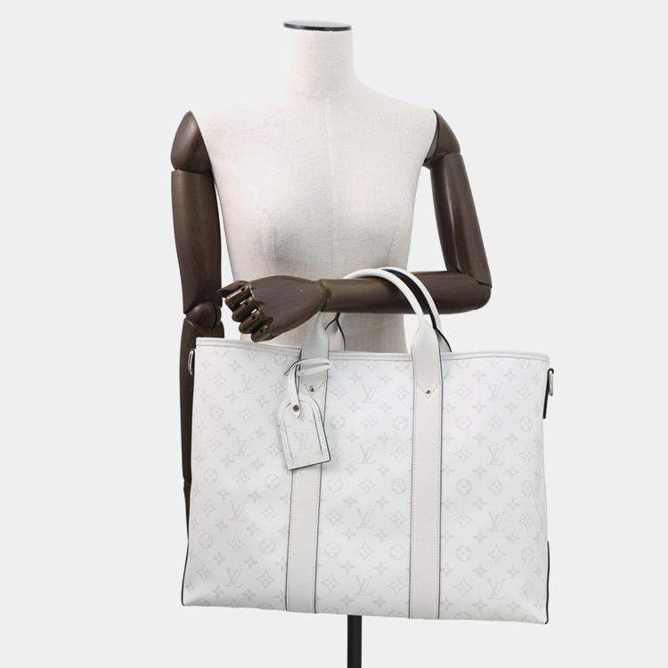 مملوكة مسبقًا Louis Vuitton Weekend Tote Nm Blanc Monogram Taiga Leather