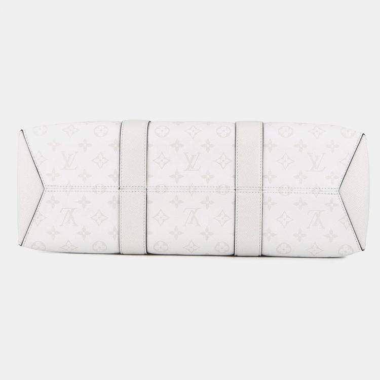 مملوكة مسبقًا Louis Vuitton Weekend Tote Nm Blanc Monogram Taiga Leather