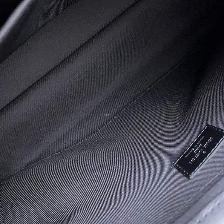 Pre Owned Louis Vuitton Steamer Noir Monogram Taurillon Size Pm