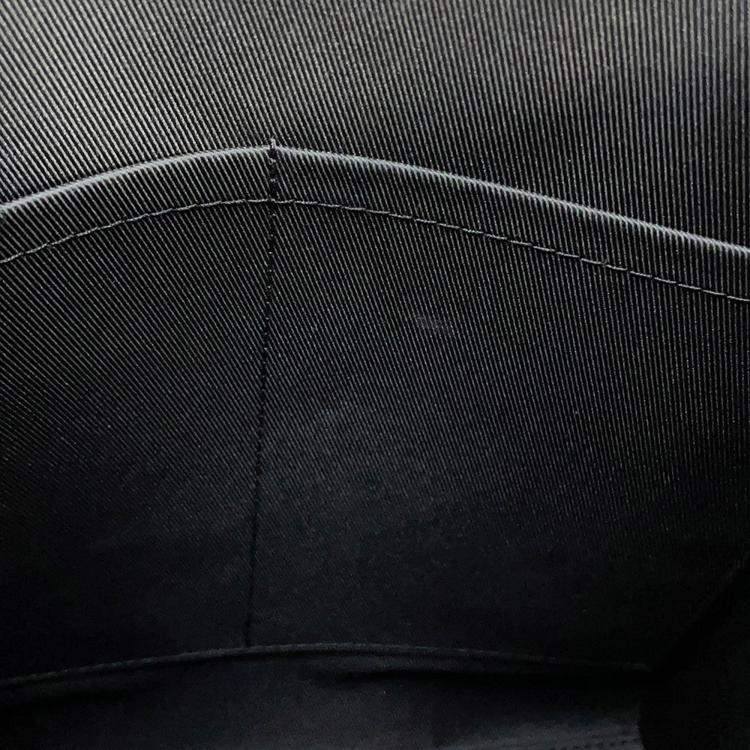 مملوكة مسبقًا Louis Vuitton Sac Plat Black Monogram Taurillon