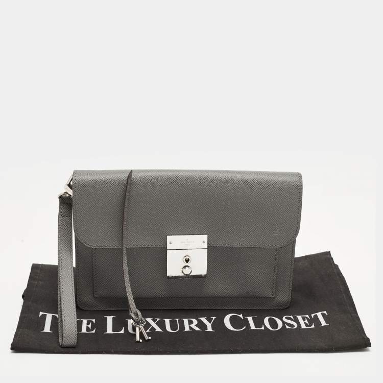 Pre Owned Louis Vuitton Belaia Grey Taiga Leather Clutch