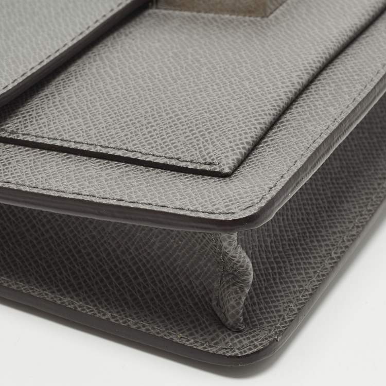 Pre Owned Louis Vuitton Belaia Grey Taiga Leather Clutch