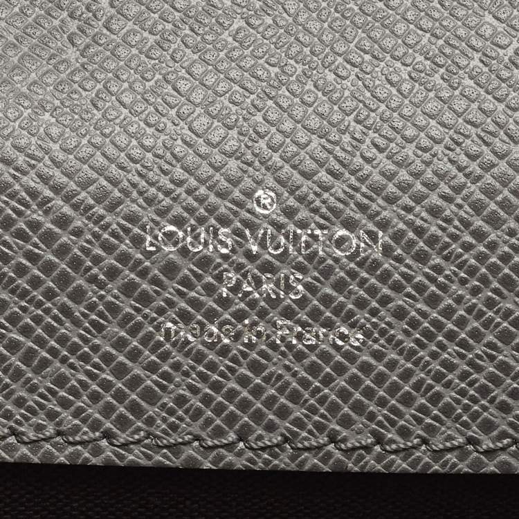 Pre Owned Louis Vuitton Belaia Grey Taiga Leather Clutch