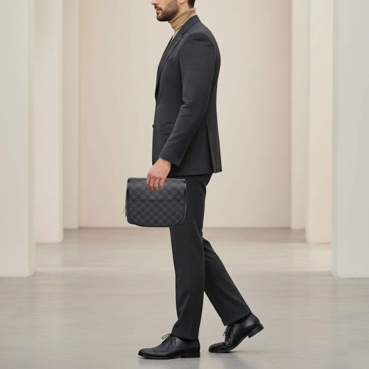 Pre Owned Louis Vuitton Toiletry Kit Black Damier Graphite Canvas Pouch