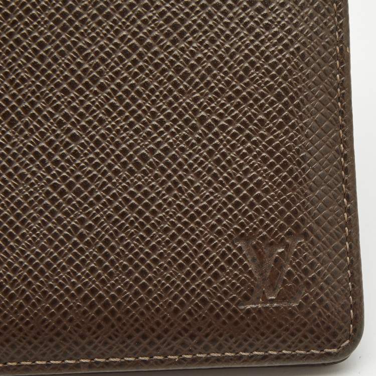 Pre Owned Louis Vuitton Multiple Brown Taiga Leather Bifold Wallet