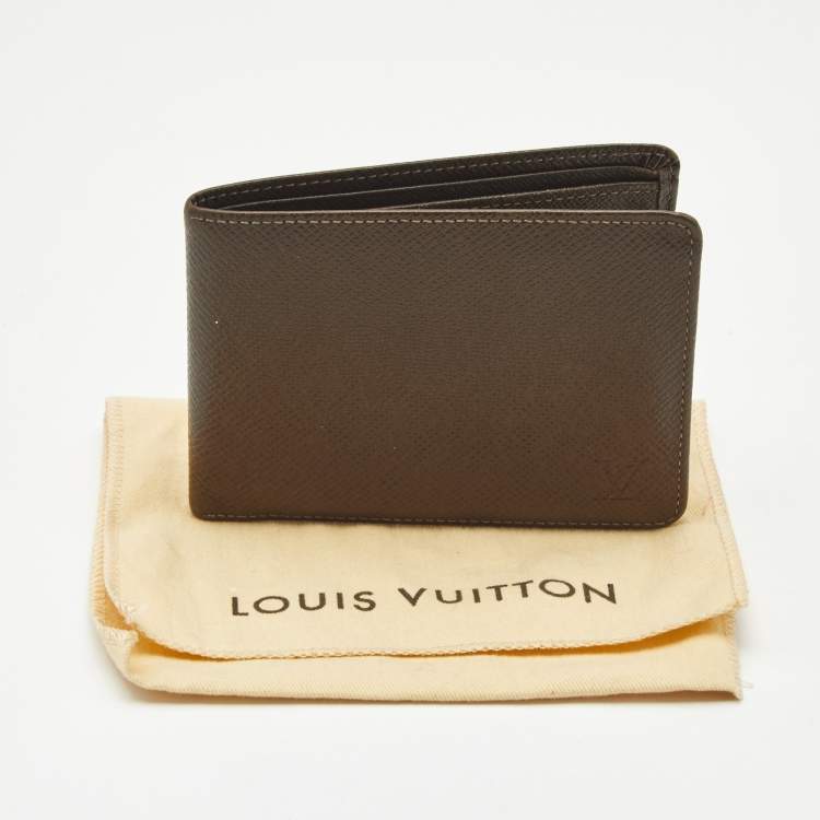 Pre Owned Louis Vuitton Multiple Brown Taiga Leather Bifold Wallet
