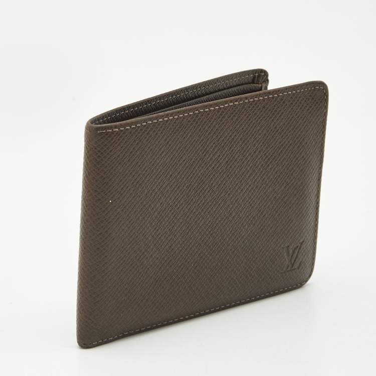 Pre Owned Louis Vuitton Multiple Brown Taiga Leather Bifold Wallet