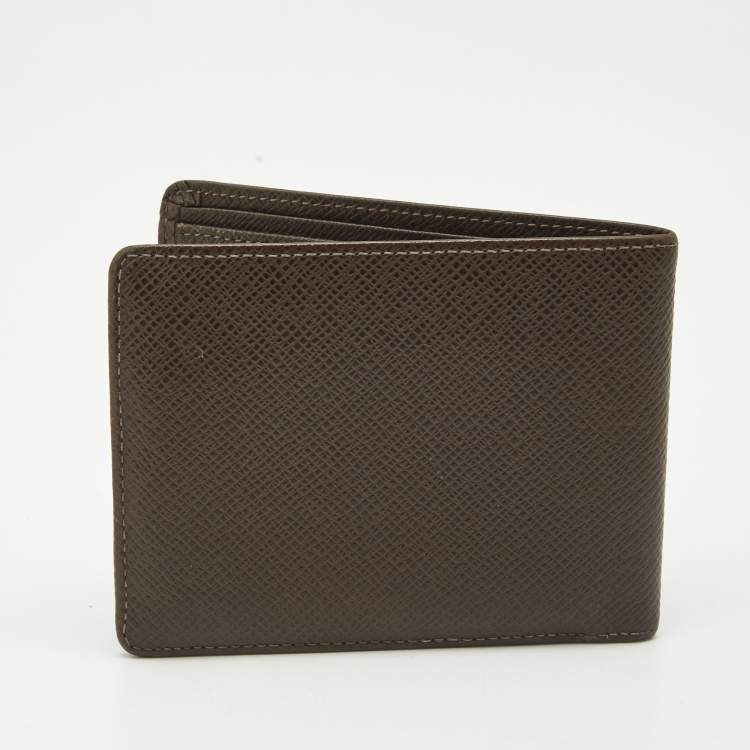 Pre Owned Louis Vuitton Multiple Brown Taiga Leather Bifold Wallet
