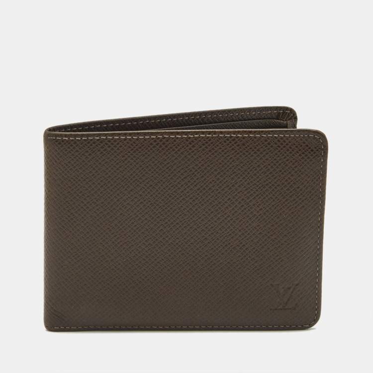 Pre Owned Louis Vuitton Multiple Brown Taiga Leather Bifold Wallet