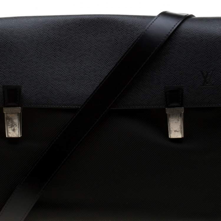 Pre Owned Louis Vuitton Black Fabric and Taiga Leather Saratov GM Messenger Bag