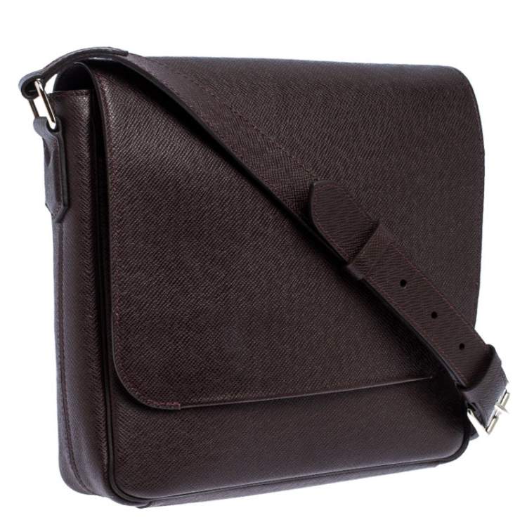 Pre Owned Louis Vuitton Brown Taiga Leather Roman PM Bag