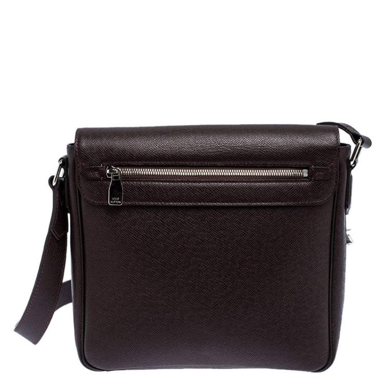 Pre Owned Louis Vuitton Brown Taiga Leather Roman PM Bag