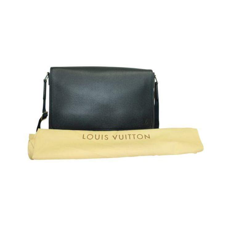 Pre Owned Louis Vuitton Black Taiga Leather Roman MM Bag