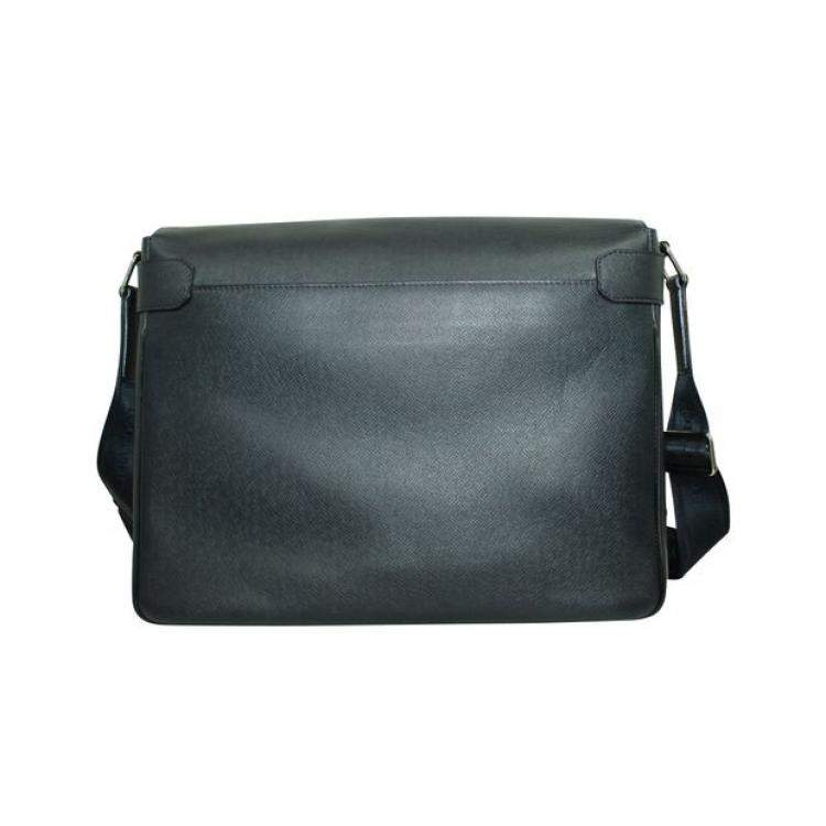 Pre Owned Louis Vuitton Black Taiga Leather Roman MM Bag