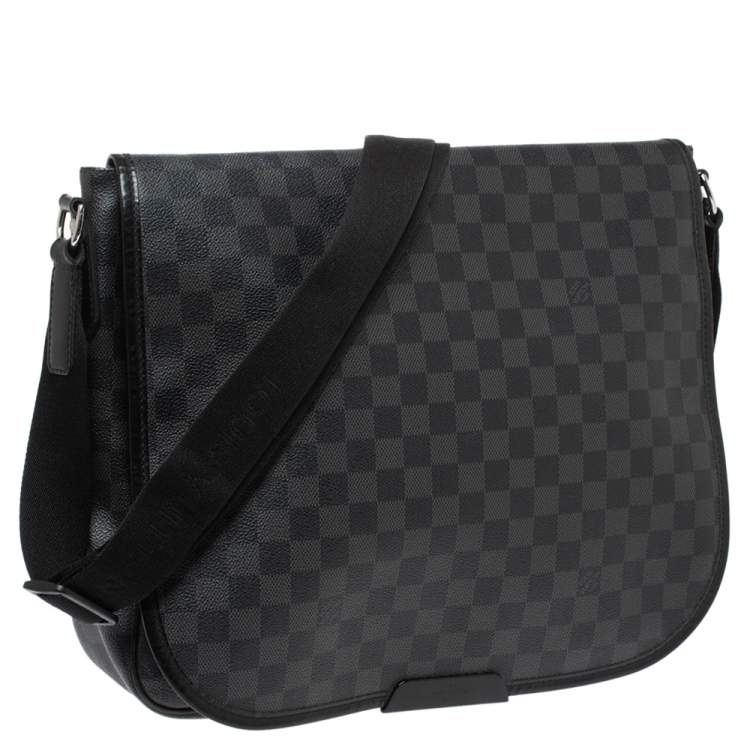 Pre Owned Louis Vuitton Damier Graphite Canvas Daniel GM Messenger Bag