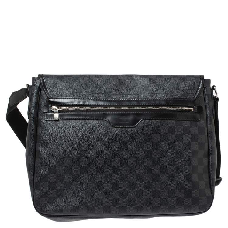Pre Owned Louis Vuitton Damier Graphite Canvas Daniel GM Messenger Bag