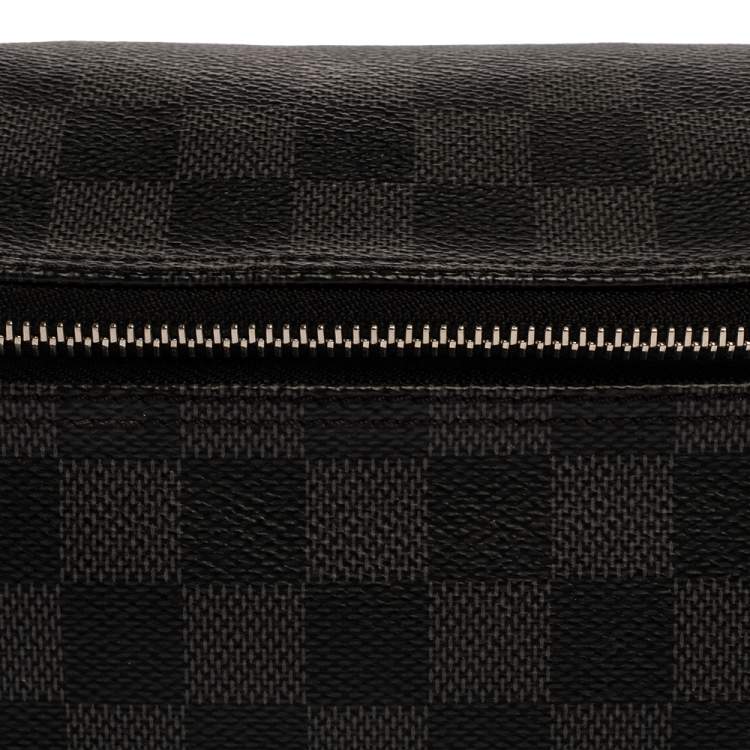 مملوكة مسبقًا Louis Vuitton Damier Graphite Canvas Toiletry Pouch
