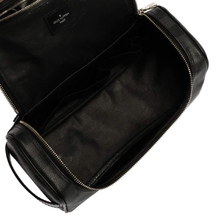 مملوكة مسبقًا Louis Vuitton Damier Graphite Canvas Toiletry Pouch