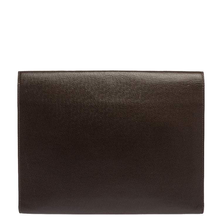 مملوكة مسبقًا Louis Vuitton Brown Taiga Leather Minuto Portfolio Case