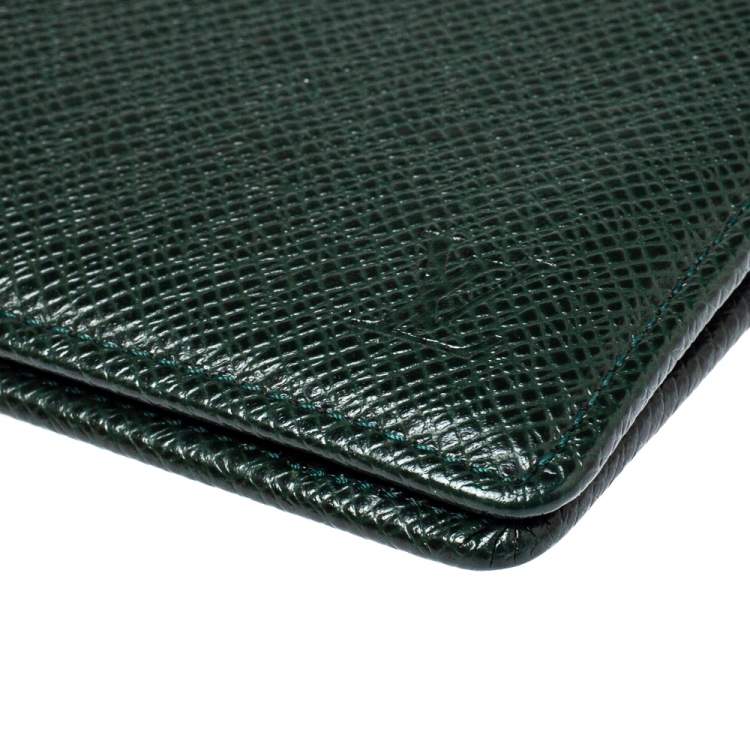 Pre Owned Louis Vuitton Green Taiga Leather Multiple Wallet