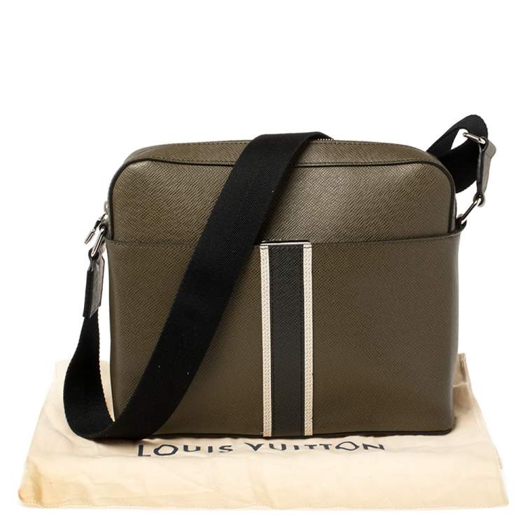 Pre Owned Louis Vuitton Steppe Ardoise Taiga Leather Anton PM Bag