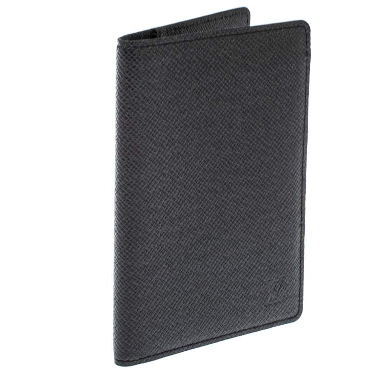 Pre Owned Louis Vuitton Black Taiga Leather Passport Holder