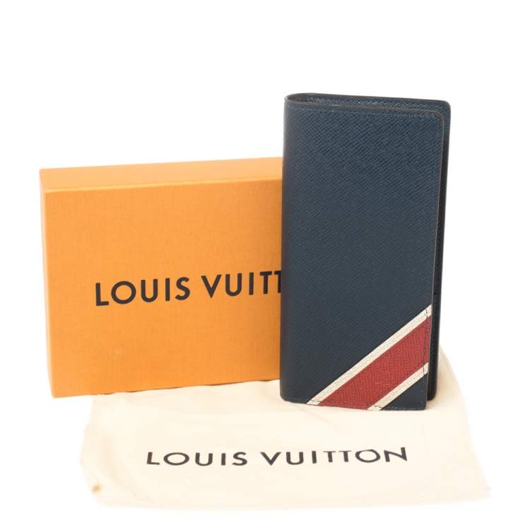 Pre Owned Louis Vuitton Bleu Marine Taiga Leather Brazza Wallet
