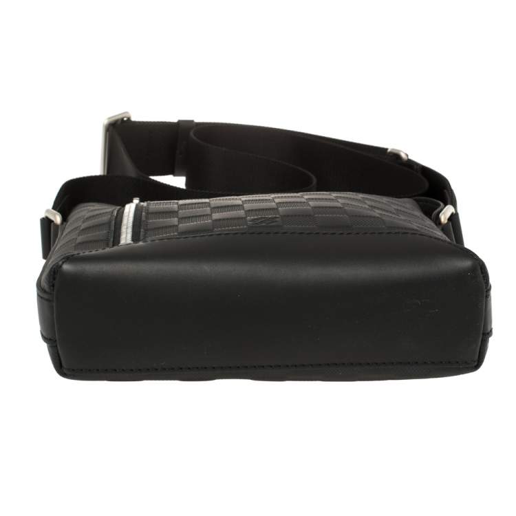 Pre Owned Louis Vuitton Black Damier Leather Infini Discovery BB Messenger Bag