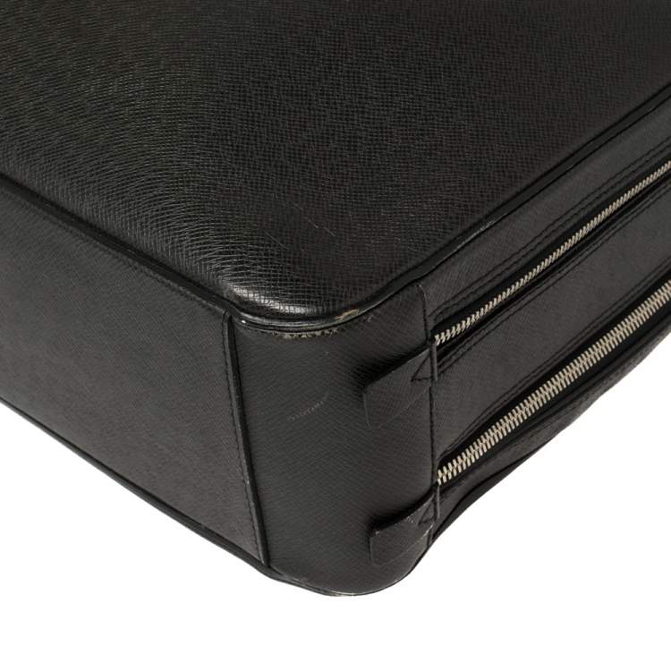 Pre Owned Louis Vuitton Black Taiga Leather Neo Igor Briefcase