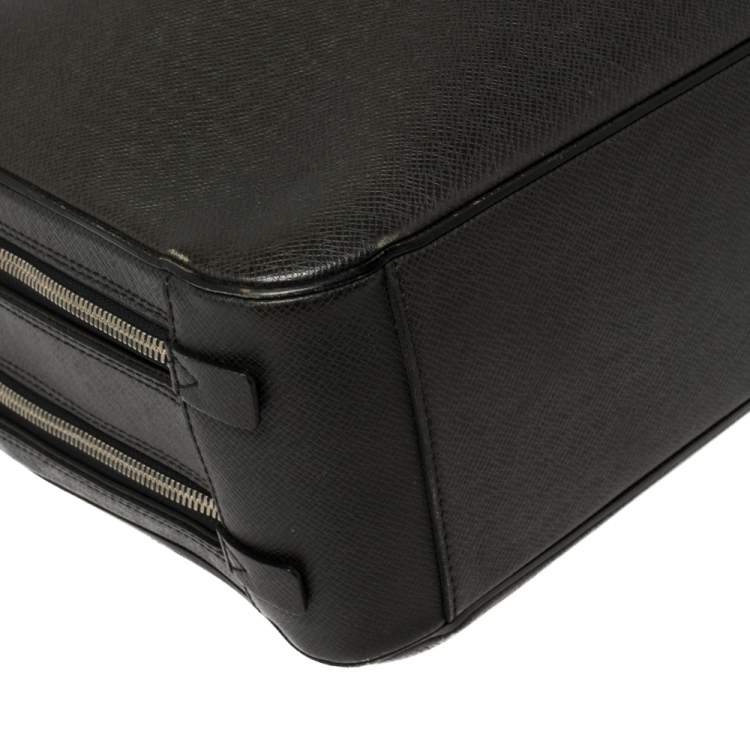 Pre Owned Louis Vuitton Black Taiga Leather Neo Igor Briefcase