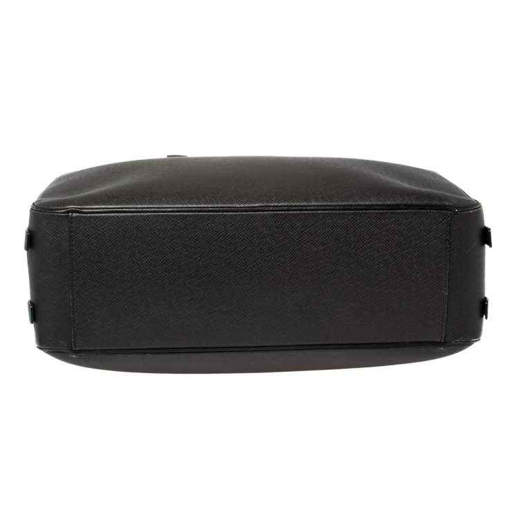 Pre Owned Louis Vuitton Black Taiga Leather Neo Igor Briefcase