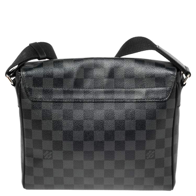 Pre Owned Louis Vuitton Damier Graphite Canvas District PM Bag