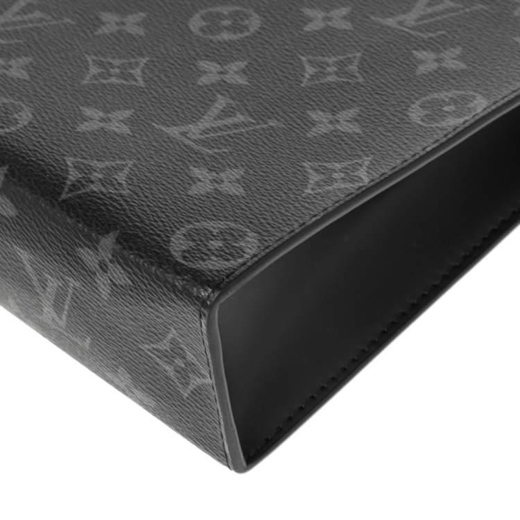مملوكة مسبقًا Louis Vuitton  Eclipse Monogram Canvas Pochette Voyage MM
