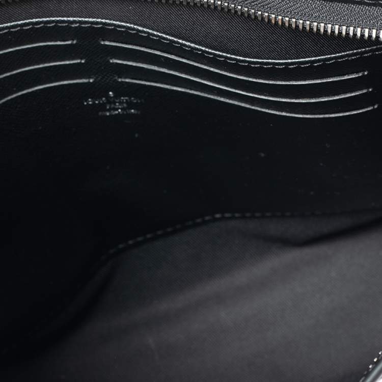 مملوكة مسبقًا Louis Vuitton  Eclipse Monogram Canvas Pochette Voyage MM