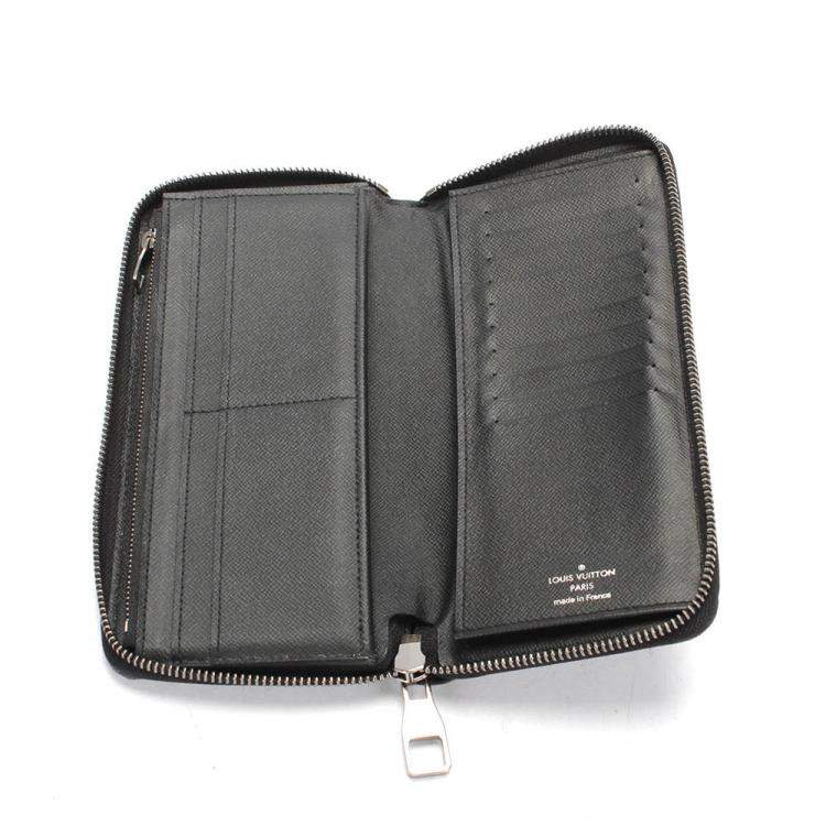 Pre Owned Louis Vuitton Monogram Canvas Brazza Wallet