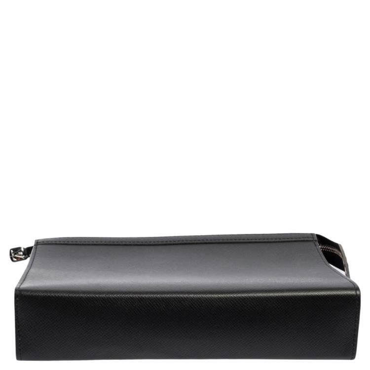 Pre Owned Louis Vuitton Black Taiga Leather Pochette Voyage MM