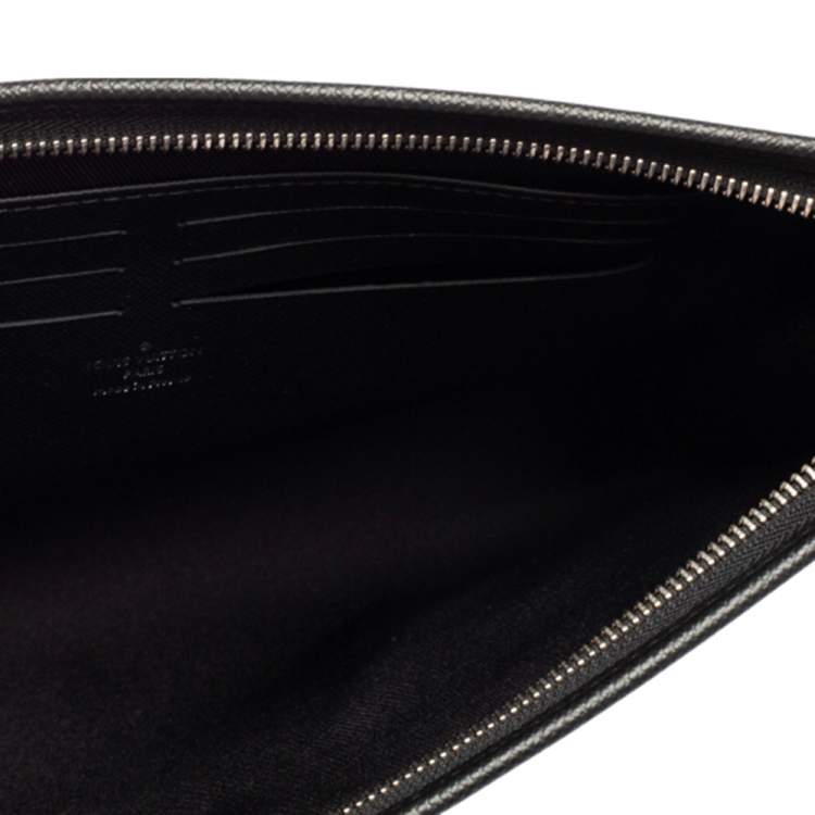 Pre Owned Louis Vuitton Black Taiga Leather Pochette Voyage MM