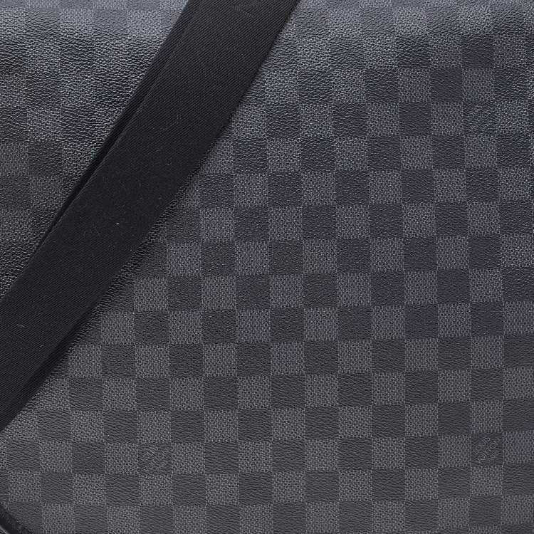 Pre Owned Louis Vuitton Damier Graphite Canvas Daniel GM Messenger Bag