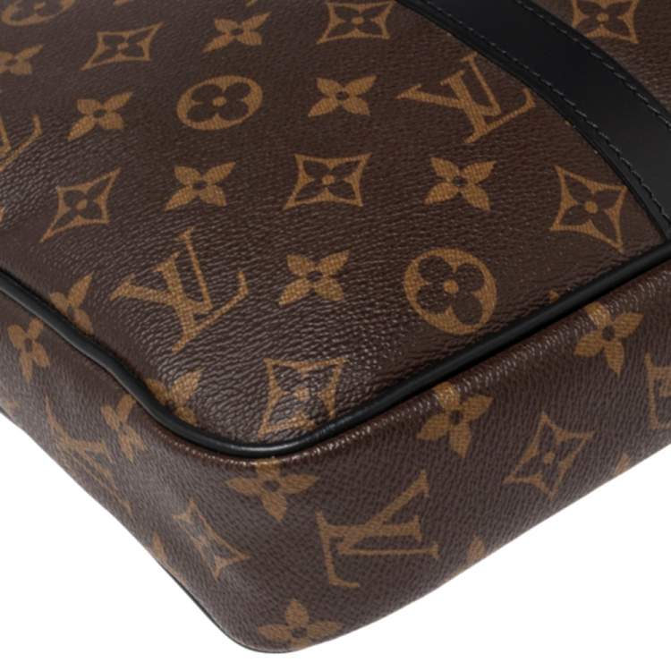 Pre Owned Louis Vuitton Monogram Canvas Porte Documents Voyage PM Bag