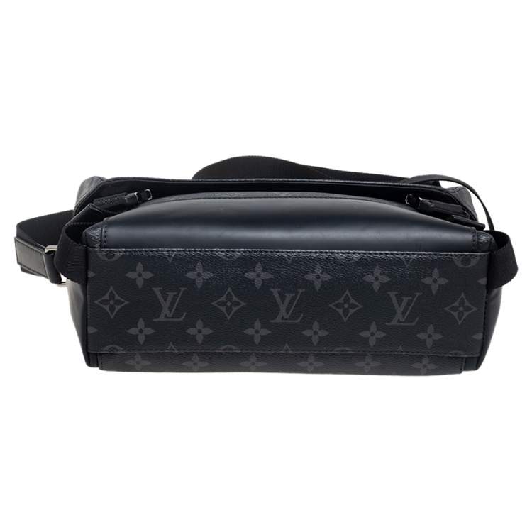 Pre Owned Louis Vuitton Monogram Eclipse Canvas Voyager Messenger PM Bag