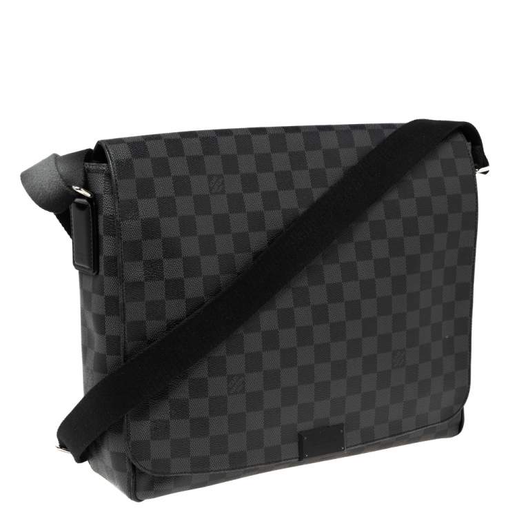 Pre Owned Louis Vuitton Damier Graphite Canvas District GM Bag