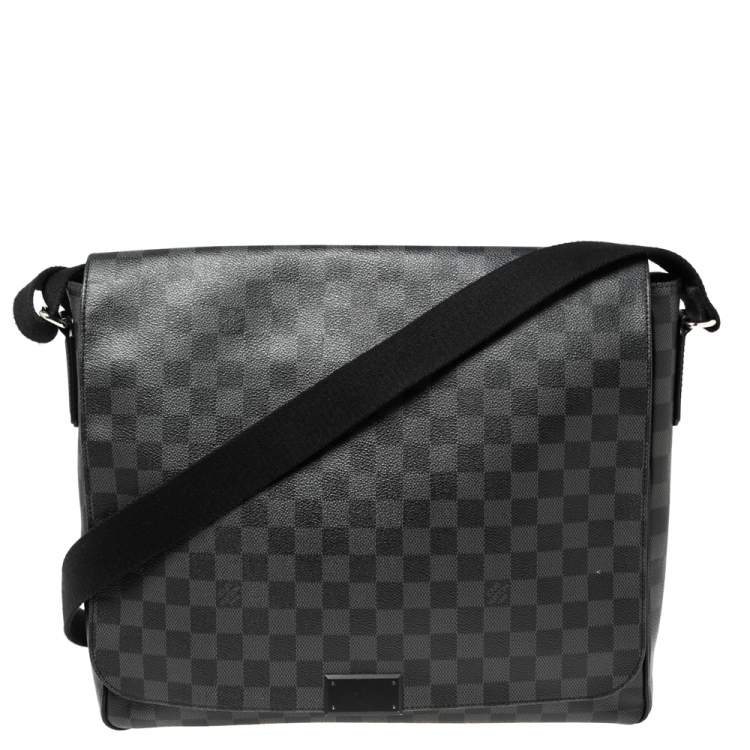 Louis Vuitton, Bags, District Gm Damier Graphite Canvas Messenger Bag