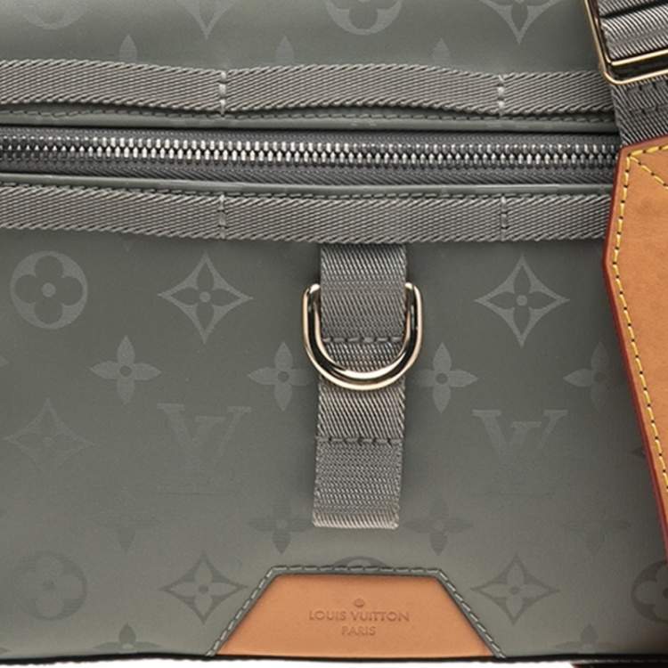 Pre Owned Louis Vuitton Grey Monogram Titanium Canvas Messenger 