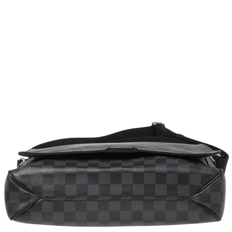 Pre Owned Louis Vuitton Damier Graphite Canvas District MM Bag