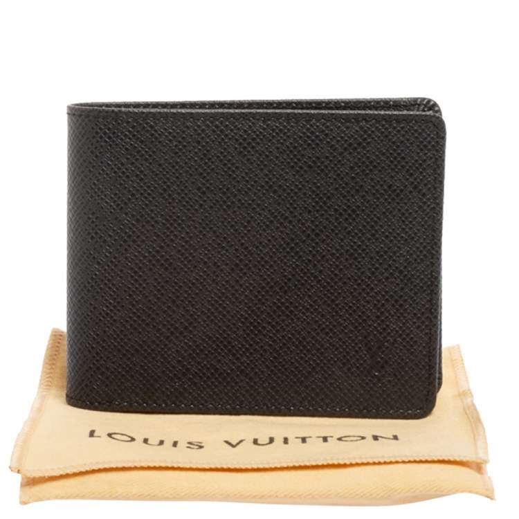 Pre Owned Louis Vuitton Black Taiga Leather Bifold Compact Wallet