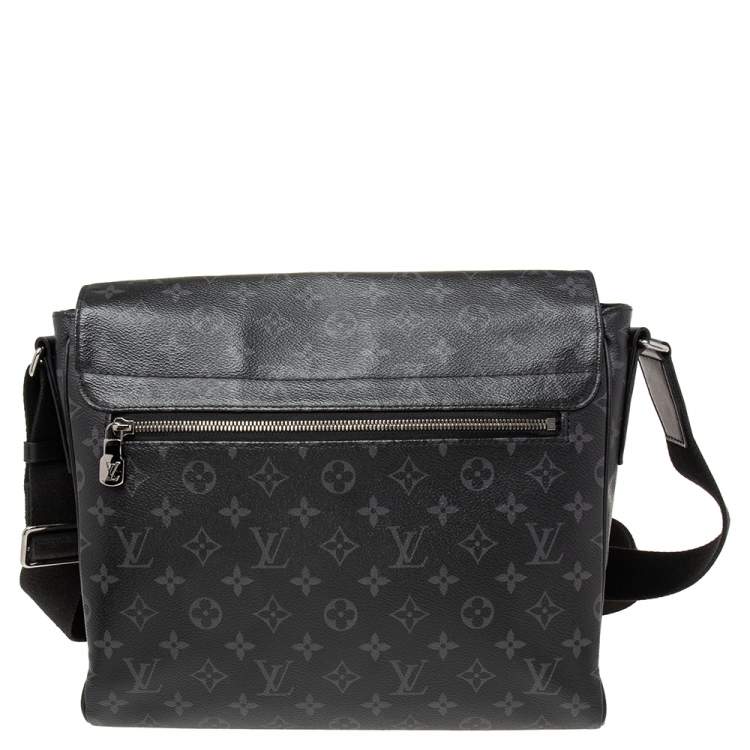Pre Owned Louis Vuitton Monogram Eclipse Canvas District MM Bag