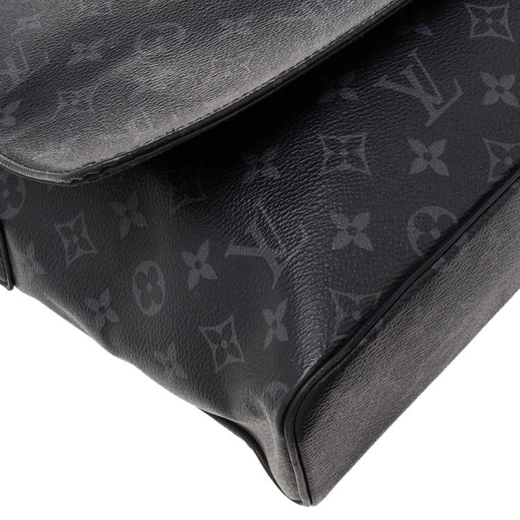 Pre Owned Louis Vuitton Monogram Eclipse Canvas District MM Bag