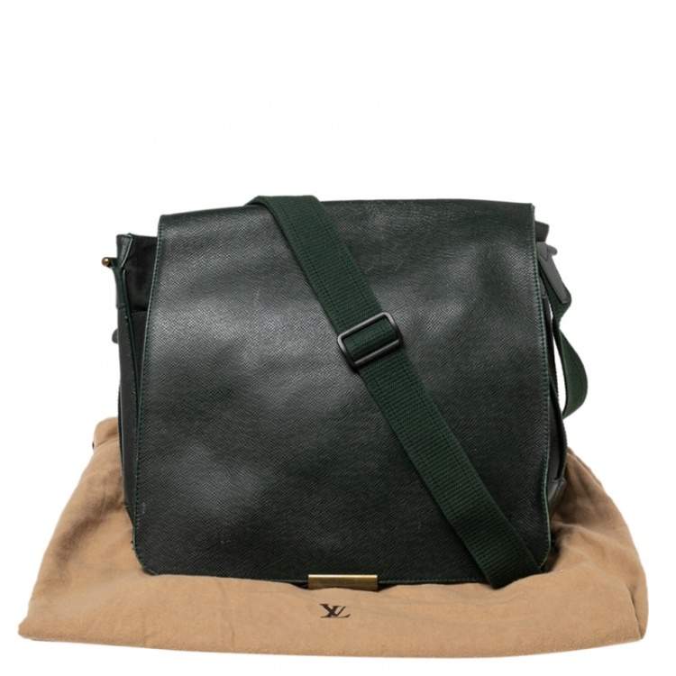 Pre Owned Louis Vuitton Green Taiga Leather and Canvas Viktor Messenger Bag