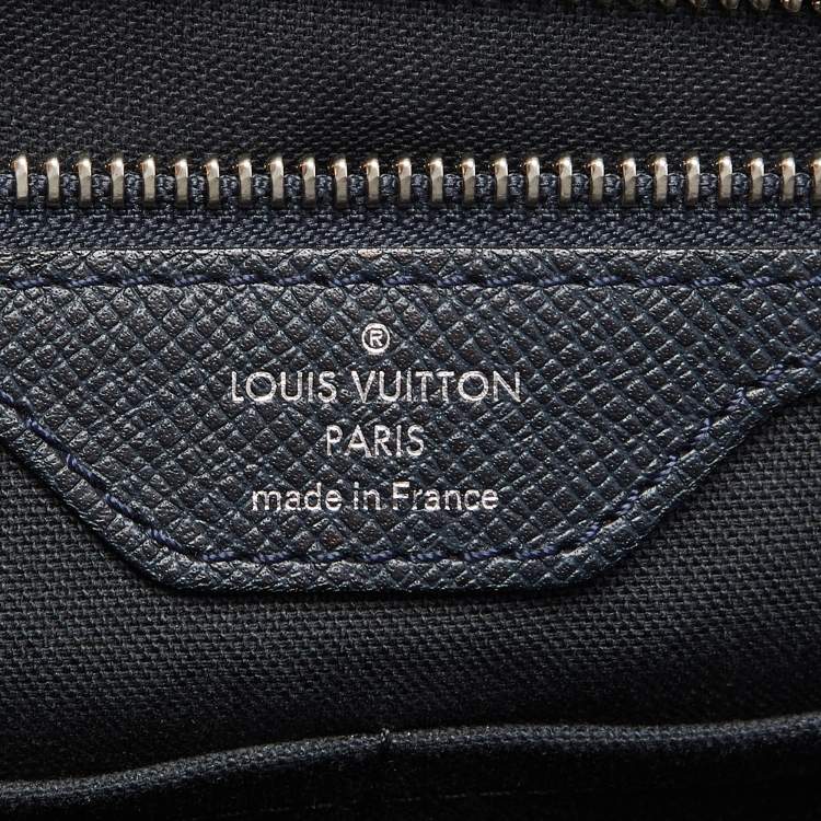 Pre Owned Louis Vuitton Navy Blue Taiga Leather Vassili PM Briefcase